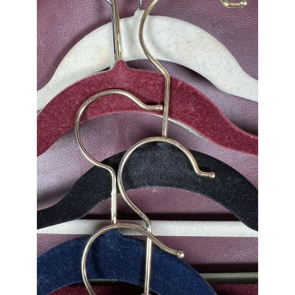 Velvet Covered Hangers Set of 8‎